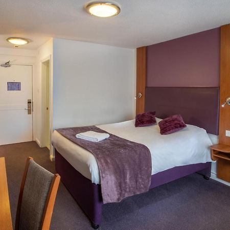 Redwings Lodge Solihull Ngoại thất bức ảnh