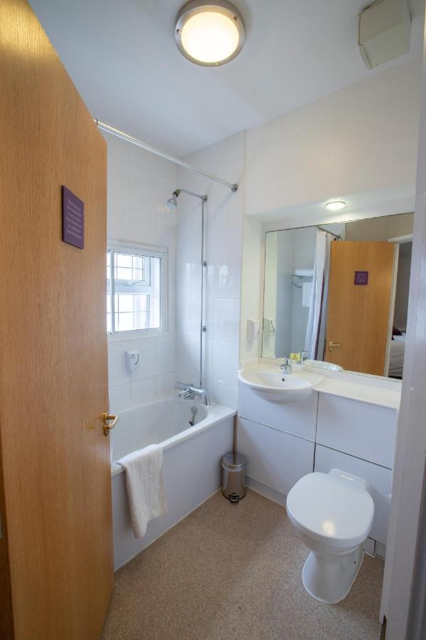 Redwings Lodge Solihull Ngoại thất bức ảnh