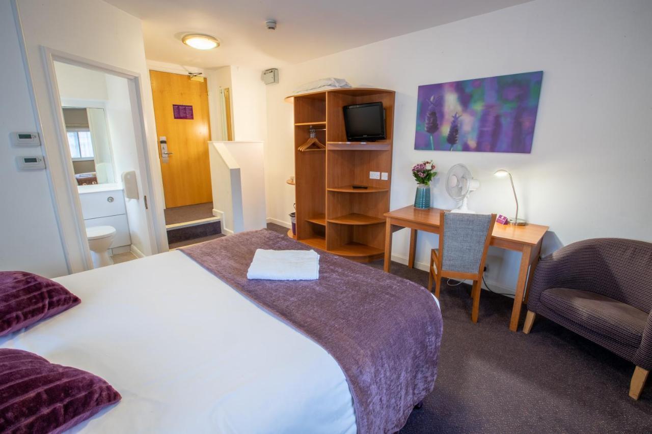 Redwings Lodge Solihull Ngoại thất bức ảnh