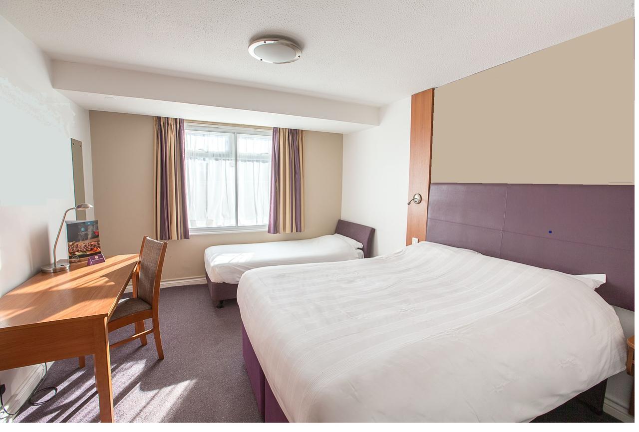 Redwings Lodge Solihull Ngoại thất bức ảnh